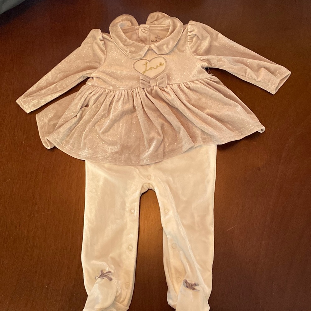 New without tags! Baby Starters 9 months outfit.